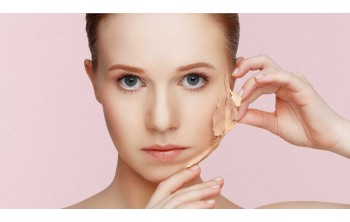 Tenul uscat - cum îngrijim corect tenul uscat și ce produse nu trebuie să lipsească din rutina zilnică