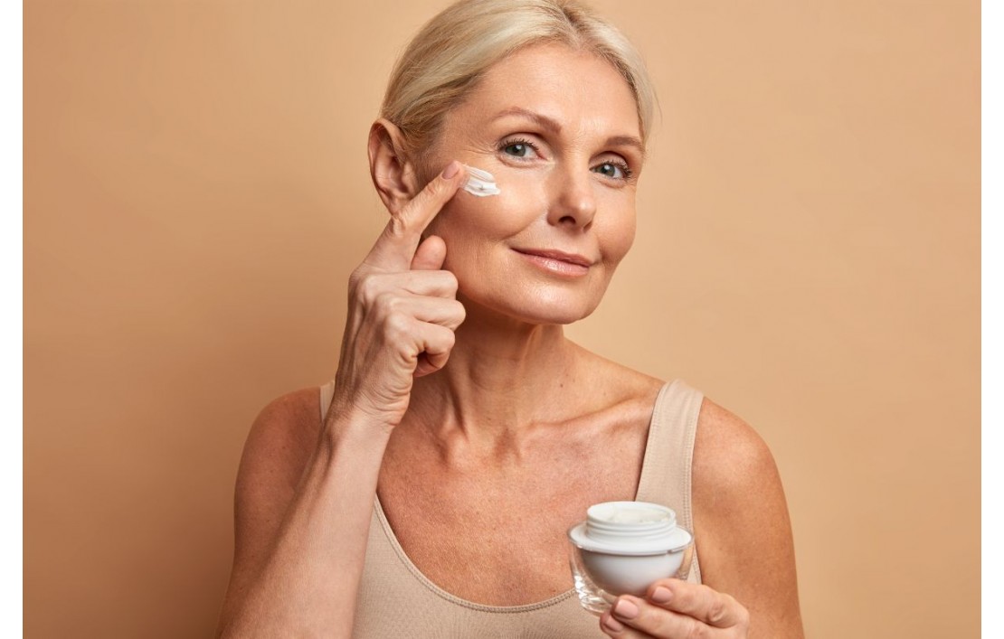 Piele îmbătrânită – care sunt cauzele apariției ei, ce simptome există și cum se poate preveni?